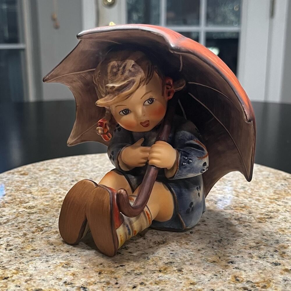 Vintage Goebel M.I. Hummel 152/B TMK 4 Umbrella Girl in Safety 1957 5” Figurine